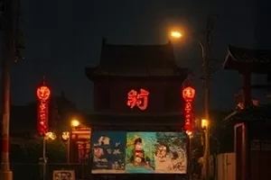 电影《光年之外的信箱》横版缩略图，太空舱里绿色的指示灯